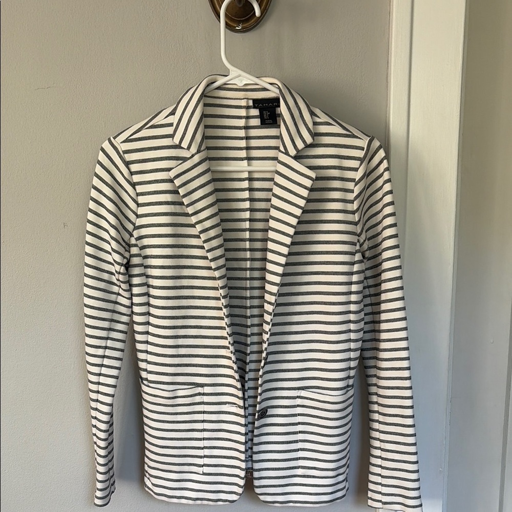 Tags Women's White and Gray Striped Knit Blazer